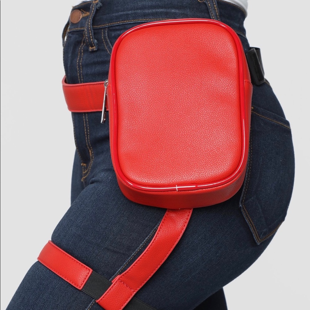 Thigh Bag - Picture 3 of 3